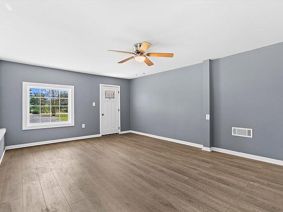 5th image of 3552 Dews Pond Rd SE