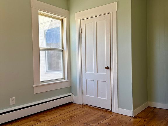 5th image of 282 Cartier Street