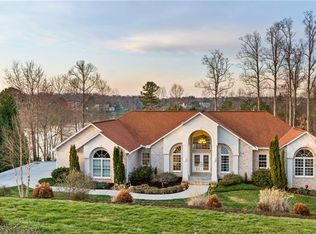 166 Players Ridge Rd, Hickory, NC 28601