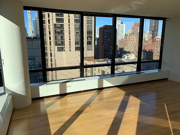 3rd image of 1113 York Ave APT 22F