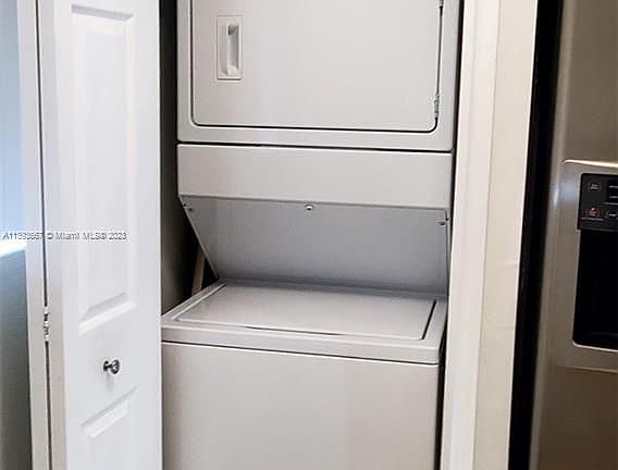 3rd image of 204 Palm Cir E #204