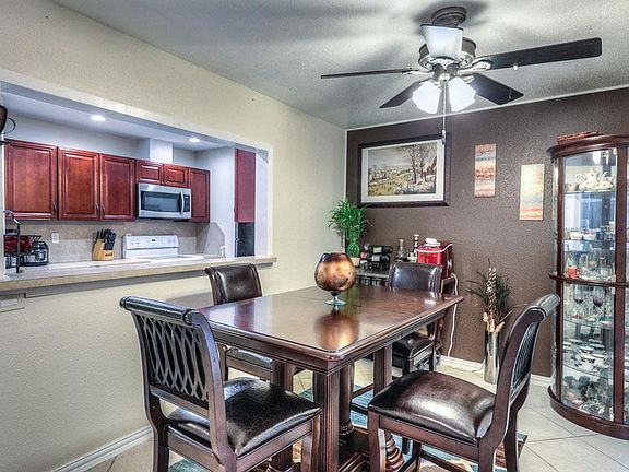 5th image of 18208 Heritage Ln #8208