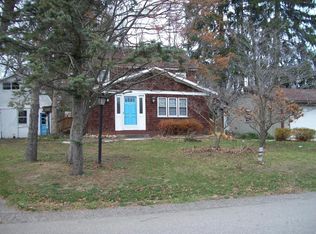 405 E Walnut St, Bloomingdale, MI 49026