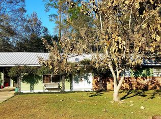 2132 Crestwood Dr, Picayune, MS 39466