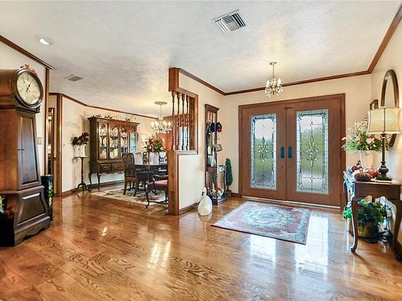 4th image of 914 Terra Mar Dr