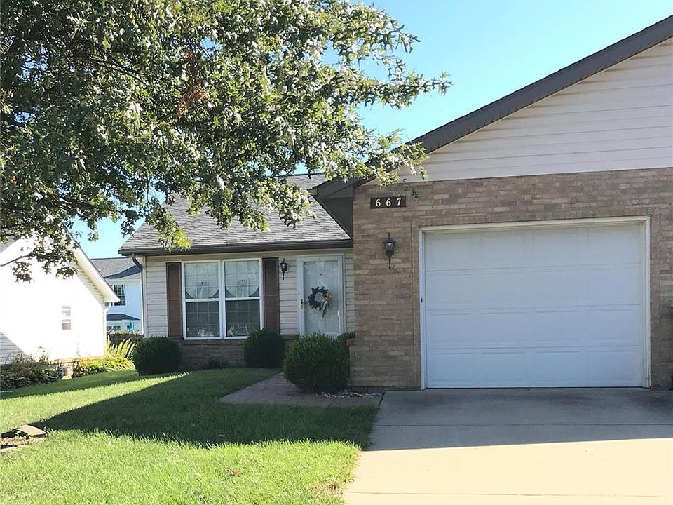 1st image of 667 Carol Ann Dr