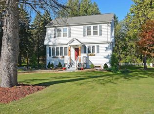 3090 Angle Rd, Orchard Park, NY 14127