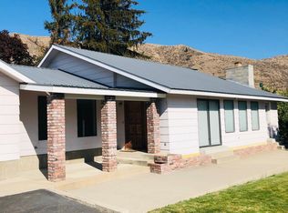 4782 Old Monitor Rd, Monitor, WA 98836