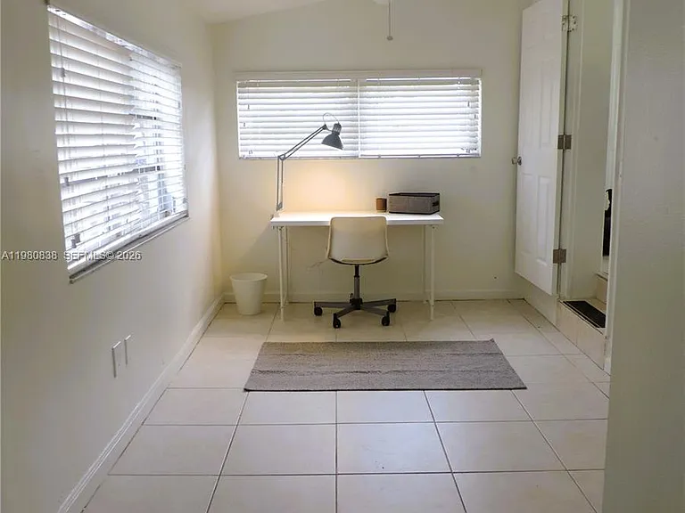 3134 SW 25th Ter — Photo 13