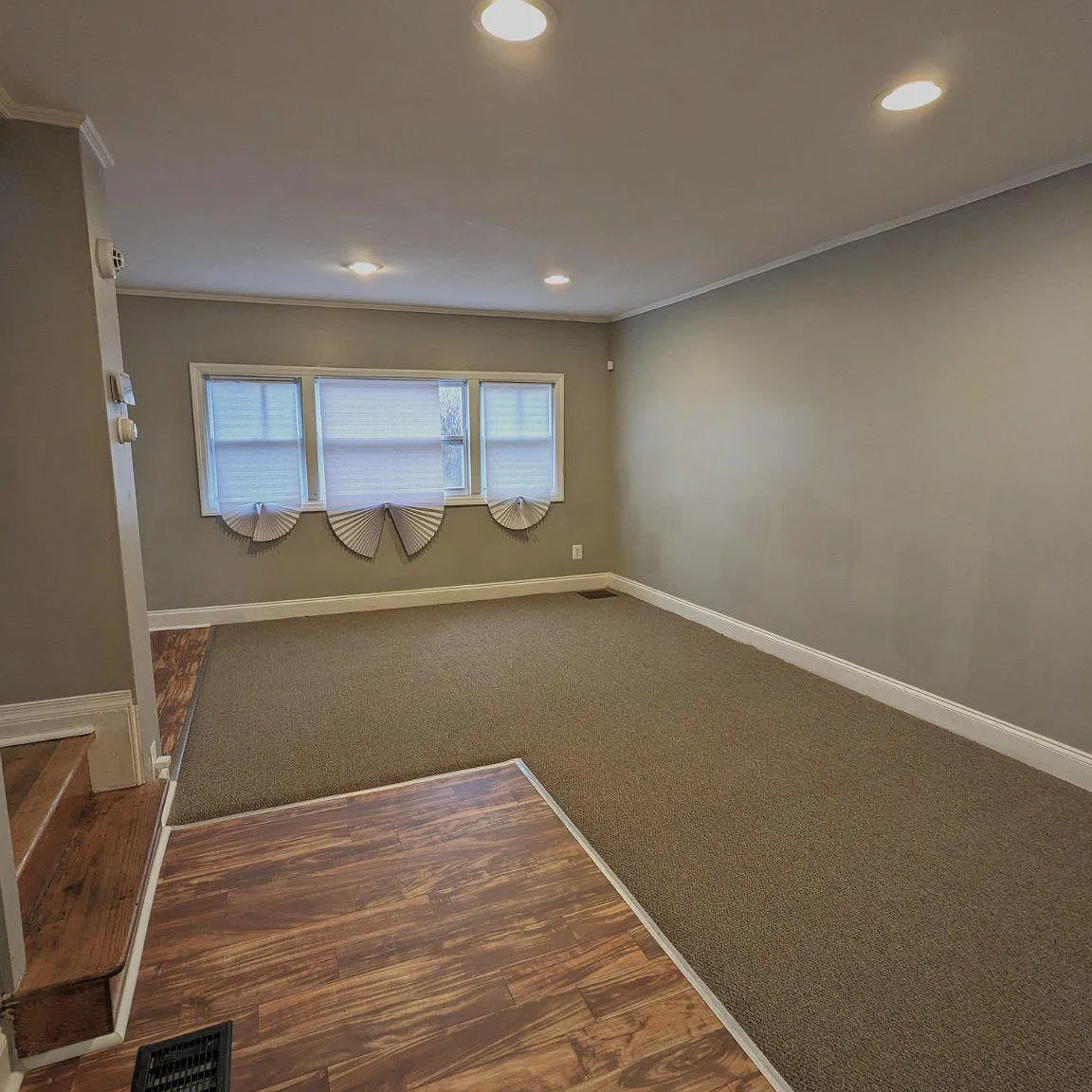 3 bed, 1.0 bath, 1200 sqft, $1,495 — Photo 2