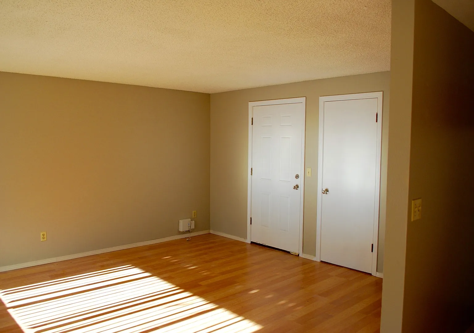 W. Beech St (6130)(m) — Photo 2
