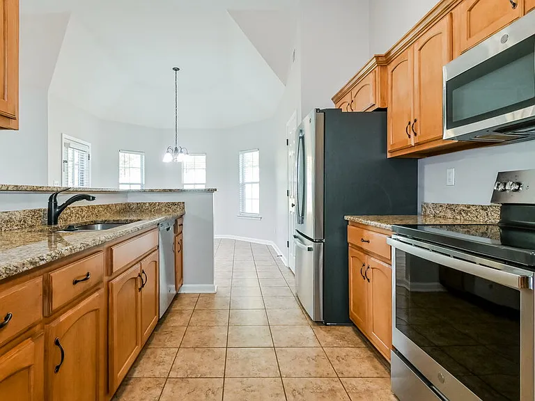 8873 Lezlarken Ln — Photo 8