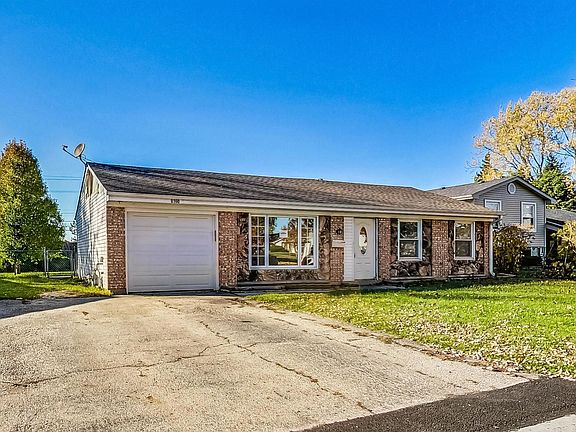 2nd image of 8160 Catawba Ln