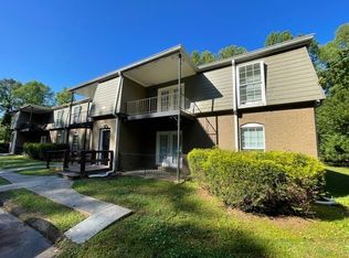 2711 Fairlee Dr., Decatur, GA 30032
