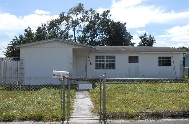 1st image of 1270 NE 215th St