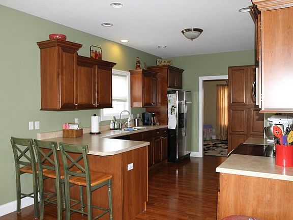 2nd image of 705 Westminster Dr
