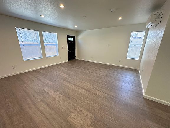 2nd image of 101A South St #101A
