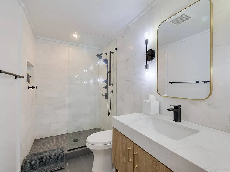 76 Peconic Hills Dr — Photo 9