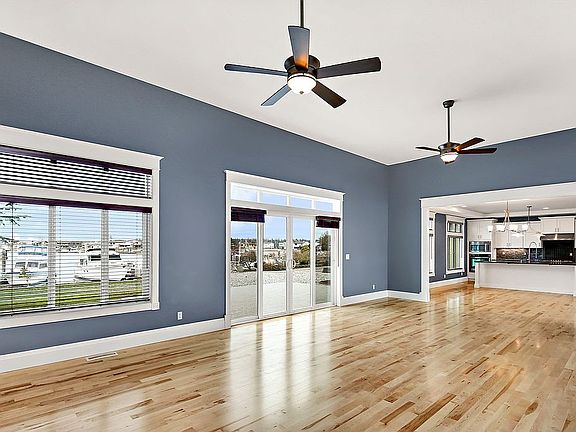 5th image of 3985 Saltspring Dr