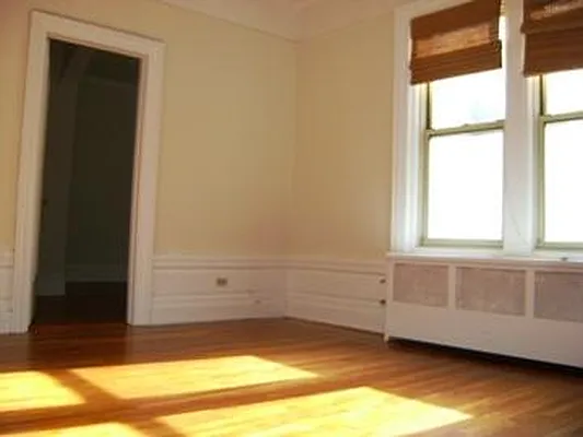 Rented by CitySites Real Estate Group | media 10