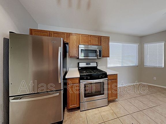 4th image of 16243 W Jefferson St