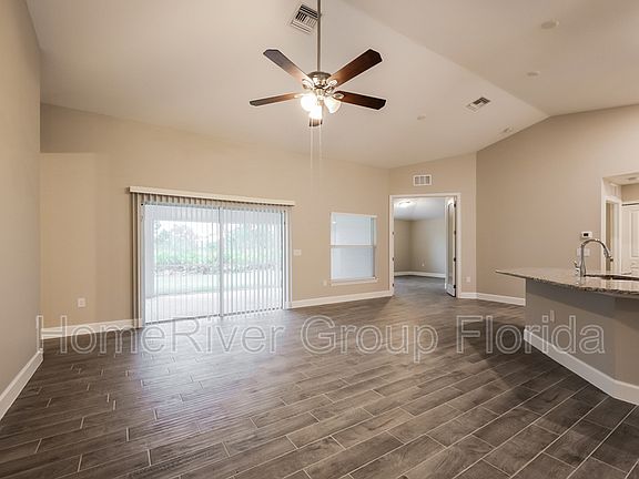 2nd image of 2506 22nd St W Unit 11