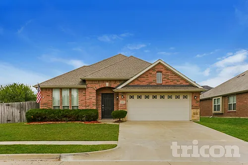 1301 Hearthstone Dr Photo 1