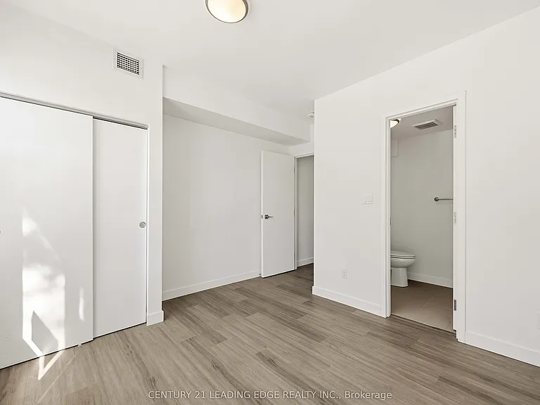 1A Leonard Ave #1 — Photo 24