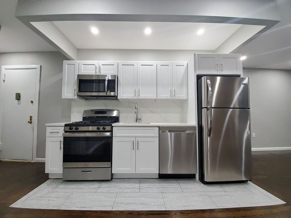 2nd image of 2728 Marion Ave APT A3