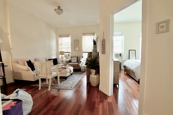 Rented by KYLM, LLC | media 16