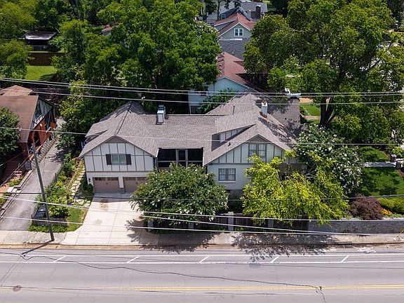 4th image of 2720 W Linden Ave