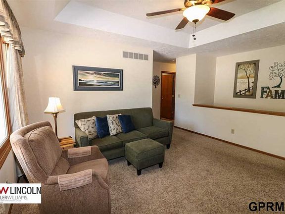 3rd image of 821 W Chadderton Dr