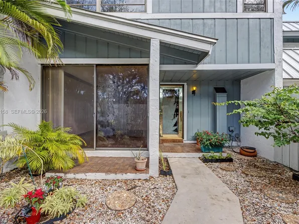 7123 SW 53rd Ln, Miami, FL 33155