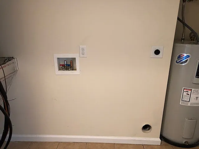 2610 Avondale Ct — Photo 13