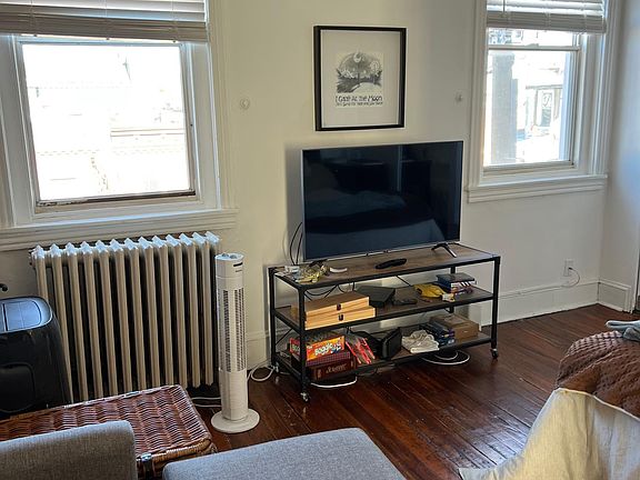 3rd image of 1712 Moore St Floor 3
