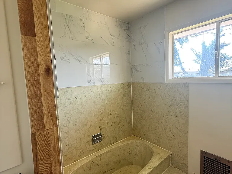 1271 Slaughter Ave — Photo 12
