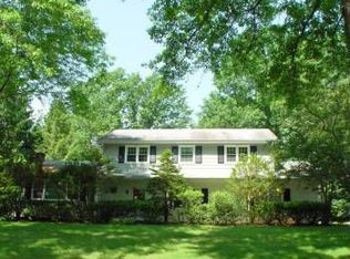 18 Van Doren Dr, Millstone, NJ 08844