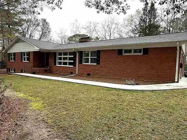 304 Sliding Hill Rd, Cheraw, SC 29520