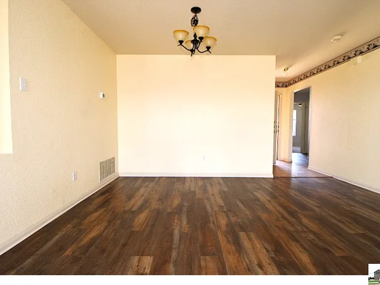5707 Schneider Dr — Photo 17