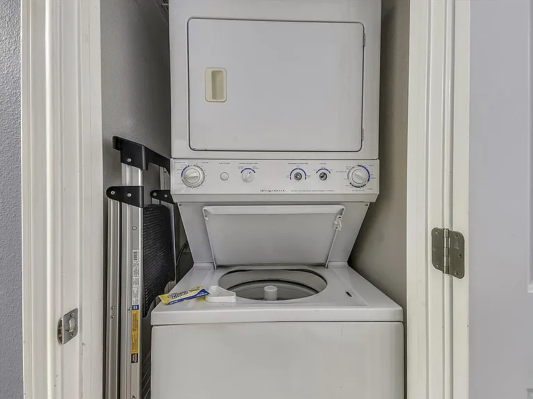 Washer/Dryer