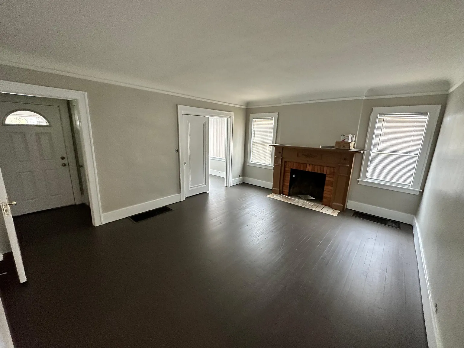 3 bed, 1000 sqft, $1,250 — Photo 3