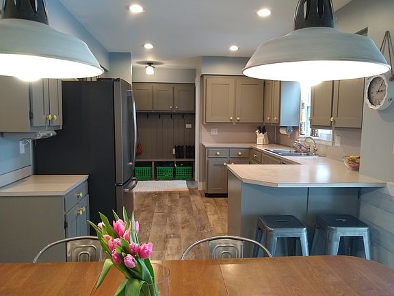 2nd image of 6933 Mildred Ave SE