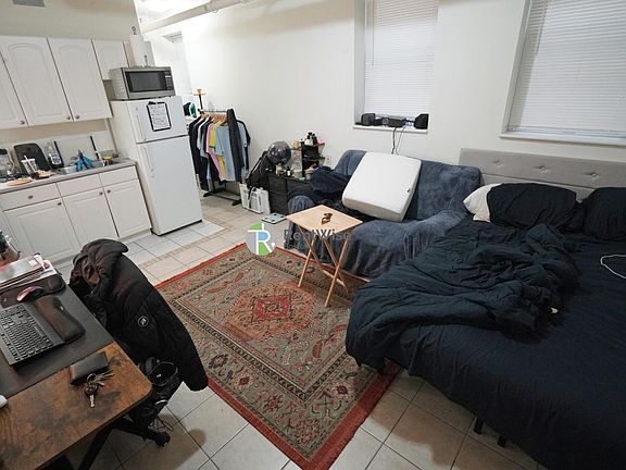 5th image of 10 Orkney Rd APT 2