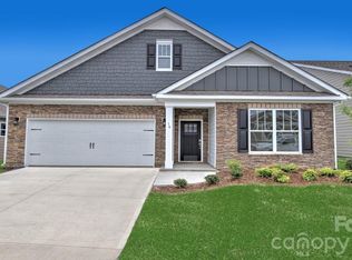 611 River Bottom Rd, Fletcher, NC 28792