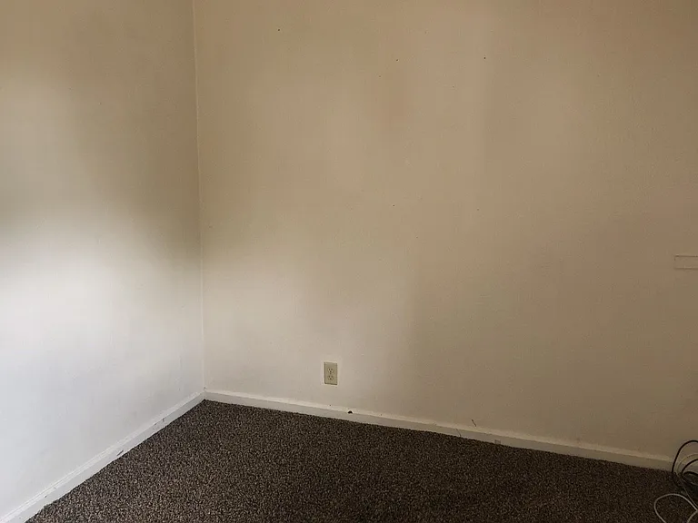930 W Main St — Photo 7