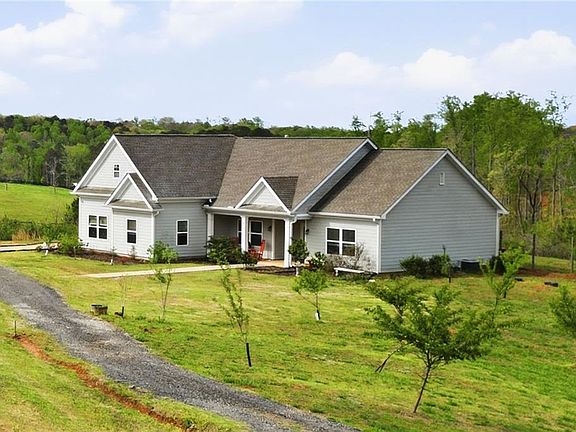 5th image of 3931 Upper Bethany Rd