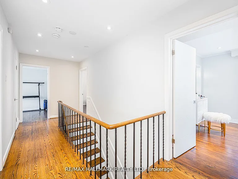 16 Paultiel Dr W — Photo 3