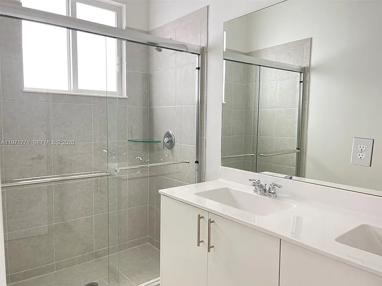 1427 SE 7th Ter #1427 — Photo 17