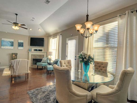 3rd image of 8525 S Woodland Rose Cir