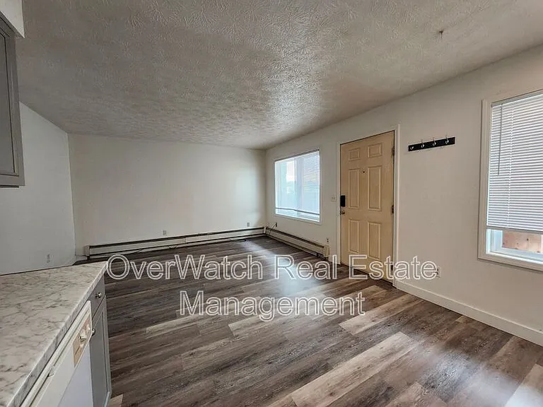 821 E 12th Ave #5 — Photo 4